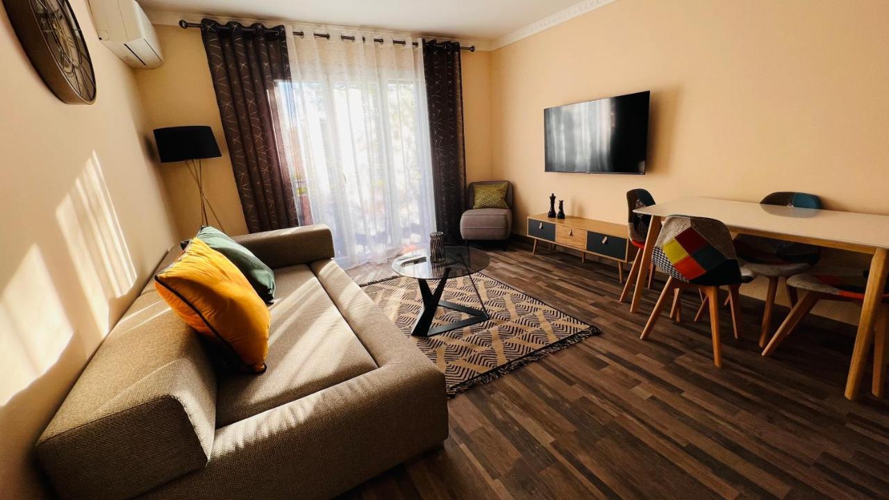 Apartamento Pluton Montpellier Exterior foto